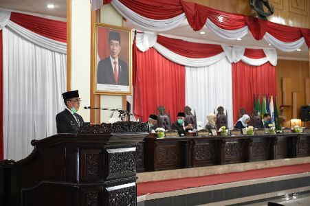 Suasana Rapat Paripurna XIV DPRD Provinsi Sumsel di Ruang Rapat Paripurna DPRD Sumsel, Senin (6/7/2020) pagi. FOTO : HUMAS DPRD Sumsel