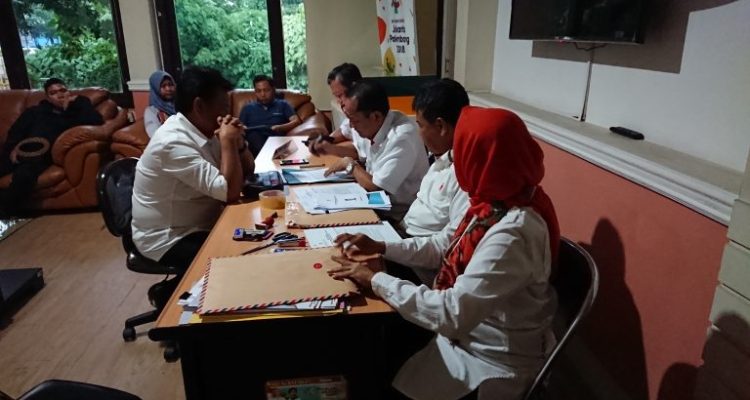 Injury Time Dhennie Zainal Kembalikan Formulir Calon Ketua KONI