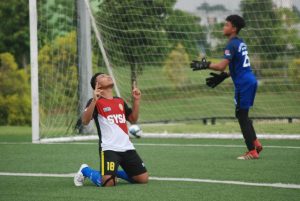 Pemain PPLP-D Muba selebrasi usai cetak gol. FOTO : VIRALSUMSEL.COM