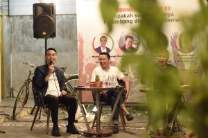 H Muchendi Mahzarekki Wakil Ketua DPRD Provinsi Sumsel. FOTO : VIRALSUMSEL.COM