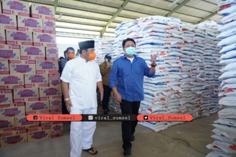 Gubernur Sumsel H.Herman Deru bersama Bupati Ogan Ilir Ilyas Panji Alam. FOTO : VIRALSUMSEL.COM