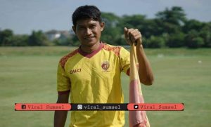 Obet Choiri bek tengah Sriwijaya FC. FOTO :VIRALSUMSEL.COM