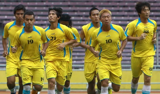 Yong Jie Mu gelandang Sriwijaya FC asal Tiongkok (jersey 10). FOTO : NET