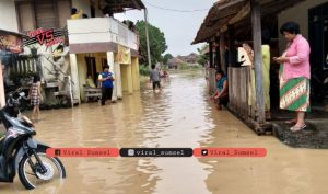 Suasana terkini banjir di Kecamatan Martapura OKU Timur. FOTO :VIRALSUMSEL.COM