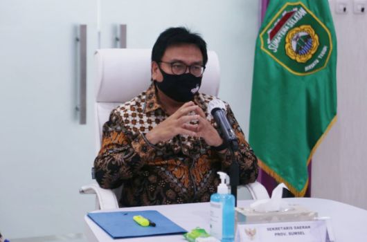 Sekretaris Daerah Provinsi Sumsel H. Nasrun Umar, usai mengikuti Rapat tim ketahanan pangan daerah yang diselenggarakan oleh Kementerian Dalam Negeri RI. FOTO : VIRALSUMSEL.COM