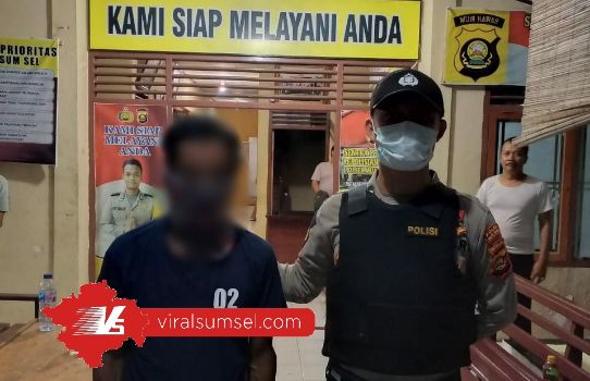 J warga Mura diamankan di Mapolsek Muara Lakitan. FOTO :VIRALSUMSEL.COM