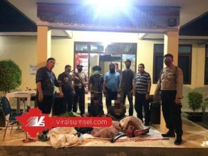 Dua pelaku pencurian sapi S dan H diamankan di Mapolsek Sekayu Resor Muba. FOTO :VIRALSUMSEL.COM