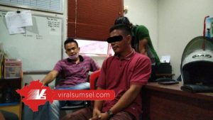 Tim Sunyi Senyap Unit III Subdit III Jatanras Ditreskrimum Polda Sumsel sukses meringkus warga sipil yang mengaku anggota polisi.. FOTO : VIRALSUMSEL.COM
