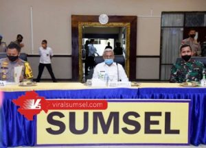 H Mawardi Yahya Wakil Gubernur Sumsel bersama Kapolda dan Pangdam II Sriwijaya rapat antisipasi Karhutla 2020. FOTO : VIRALSUMSEL.COM