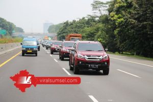 Isuzu mu-X mengaspal dengan gagah. Khusus pembelian Juni dapat diskon perawatan tiga tahun. FOTO :VIRALSUMSEL.COM