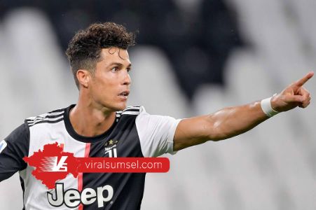 Cristiano Ronaldo selebrasi usai cetak gol ke gawang Atalanta di Stadion Alianz Stadium, Torino, Italia, Minggu (12/7/2020) dini hari. FOTO : IG JUVENTUS