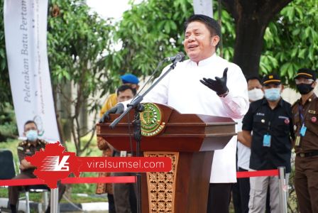 H Herman Deru Gubernur Sumatera Selatan. FOTO :VIRALSUMSEL.COM