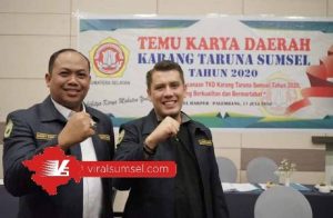 Yudha Novanza Utama bersama Roby Kurniawan usai Temu Karya Daerah, Karang Taruna Sumsel di Hotel Harper. FOTO : VIRALSUMSEL.COM