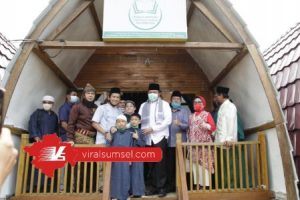 Gubernur Sumsel H. Herman Deru ketika menghadiri tasyukuran milad Rumah Tahfidz Kiai Marogan. FOTO : VIRALSUMSEL.COM