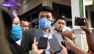 AW Noviadi Mawardi Calon Bupati Kabupaten Ogan Ilir beri keterangan pada awak media. FOTO :VIRALSUMSEL.COM