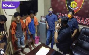 Dua pelaku jambret Septian (25) dan Soni Setiawan (19) diamankan anggota Unit IV Subdit III Jatanras Ditreskrimum Polda Sumsel. FOTO : VIRALSUMSEL.COM