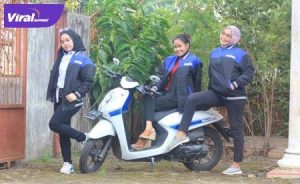 Driver Paljek siap antar jemput penumpang ke lokasi tujuan. FOTO : VIRALSUMSEL.COM