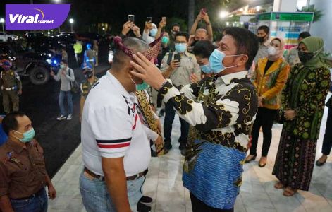 H Herman Deru Gubernur Sumsel terima kunjungan Gubernur Gorontalo H.Rusli Habibie . FOTO : VIRALSUMSEL.COM
