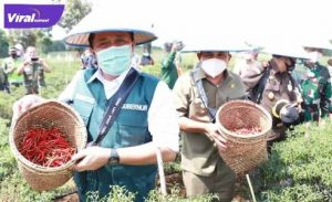 H Herman Deru Gubernur Sumatera Selatan. FOTO : VIRALSUMSEL.COM