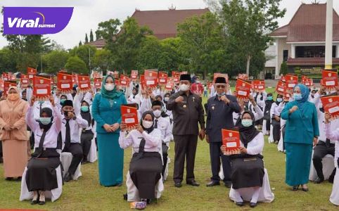 Bupati Banyuasin H Askolani kukuhkan 250 CPNS Kabupaten Banyuasin formasi tahun 2019. FOTO :VIRALSUMSEL.COM