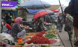 Penjual cabai merah keriting. FOTO : SANDI : JURNALIS-UIN