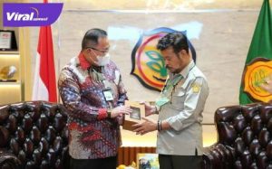 Dr Syahrul Yasin Limpo SH MSi MH saat menerima Audensi Bupati Muba Dr Dodi Reza Alex Noerdin Lic Econ MBA. FOTO :VIRALSUMSEL.COM