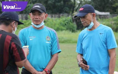 Liestiadi bersama pelatih Palembang Roby Saut. FOTO : VIRALSUMSEL.COM