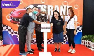 H Mawardi Yahya Wakil Gubernur Sumatera Selatan hadiri Grand Launching Fox Auto 45. FOTO :VIRALSUMSEL.COM