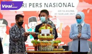 Gubernur Sumsel H Herman Deru bersama Ketua DPRD Sumsel Hj Anita Noeringhati hadiri Hari Pers Nasional di Griya Agung. FOTO :VIRALSUMSEL.COM