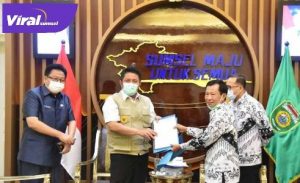 Gubernur Sumsel H.Herman Deru menerima audiensi pengurus Yayasan Pembina Lembaga Pendidikan PGRI Provinsi Sumsel. FOTO :VIRALSUMSEL.COM