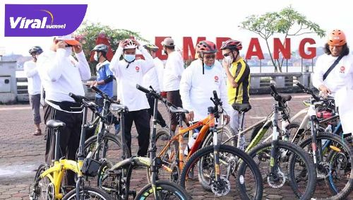 Kader PKS Palembang Start gowes di BKB. FOTO :VIRALSUMSEL.COM