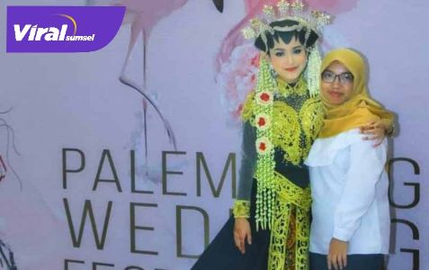 Astiani MUA perempuan dari Desa Purwosari, Kecamatan Sembawa, Kabupaten Banyuasin. FOTO : GULAM JURNALIS UIN