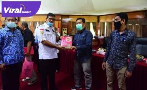 Kepala Dinas Komunikasi dan Informasi Kabupaten Banyuasin Noffaredy, S. SosMM bersama utusan Perusahaan dan Asosiasi menara Telekomunikasi. FOTO : VIRALSUMSEL.COM
