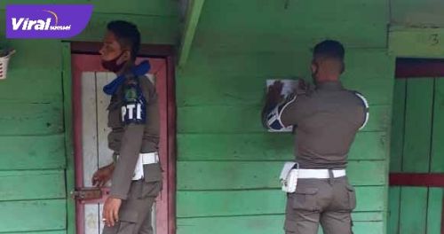 Sat Pol PP Muba menyebar surat edaran larangan tempat hiburan beroperasi selama Ramadhan. FOTO : VIRALSUMSEL.COM