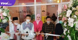 DR Hj Imela Guswindari Lubis ST MM owner Princes Imela Salon saat Grand Opening. FOTO : VIRALSUMSEL.COM
