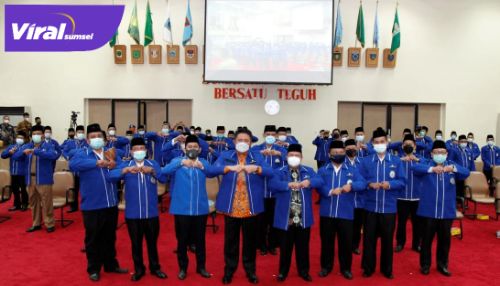 Gubernur Sumsel H Herman Deru usai Pengukuhan Pengurus APRI Provinsi Sumsel di Auditorium Bina Praja Setda Provinsi Sumsel. FOTO : VIRALSUMSEL.COM