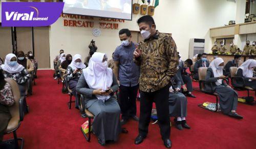 Gubernur Sumsel H Herman Deru buka Try Out (TO) Akbar 2021. FOTO : VIRALSUMSEL.COM