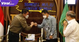 Gubernur Sumsel H. Herman Deru Menerima audiensi Dirut TVRI, Iman Brotoseno, di ruang tamunya Rabu (14/4/2021). FOTO : VIRALSUMSEL.COM