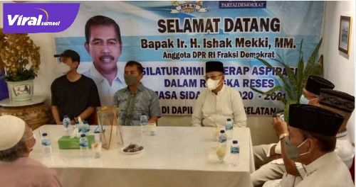 Anggota Komisi V DPR RI, Ir. H. Ishak Mekki, MM. bersilaturahmi dengan warganya sekaligus menyerap aspirasi sembar buka puasa bersama.FOTO : VIRALSUMSEL.COM