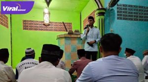 H Muchendi Mahzareki Wakil Ketua DPRD Sumsel Safari Ramadhan di Pedamaran OKI. FOTO : VIRALSUMSEL.COM