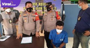 Kapolsek Ilir Timur II Palembang, Kompol Yuliansyah didampingi Kanit Reskrim Iptu Firmansyah bersama pelaku AN beri keterangan pada media. FOTO : VIRALSUMSEL.COM