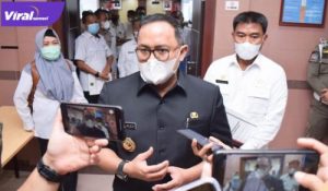 Bupati Muba, Dr Dodi Reza Alex Noerdin Lic Eco MBA beri keterangan pada awak media. FOTO : VIRALSUMSEL.COM