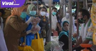 Wakil Walikota Palembang Fitrianti Agustinda tinjau Pasar 3-4 Ulu. Foto : viralsumsel.com