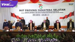 Gubernur Herman Deru dan Wakil Gubernur Mawardi Yahya dalam Rapat Paripurna Istimewa DPRD Sumsel yang digelar di Gedung DPRD Sumsel, Selasa (18/5/2021). FOTO : VIRALSUMSEL.COM