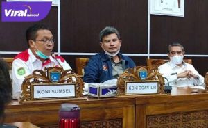 Dari kanan Wakil Bupati Ogan Ilir H Ardani, MH, Aswan Mufti Ketua KONI OI, Suparman Romans Sekum KONI Sumsel. Foto : viralsumsel.com