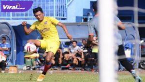 Pertandingan uji coba Arema FC lawan Malang Selection di Stadion Stadion Kanjuruhan, Sabtu (29/5/2021) pagi. Foto : ig Arema