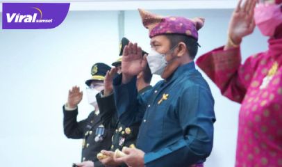 Gubernur Sumsel, H Herman Deru mengikuti peringatan hari lahir Pancasila tahun 2021, Selasa (1/6/2021). Foto : viralsumsel.com/ig
