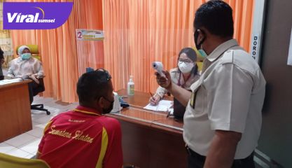 Atlet Sumsel ikuti vaksinasi di Kantor Kesehatan Pelabuhan Palembang. Foto : viralsumsel.com/ion