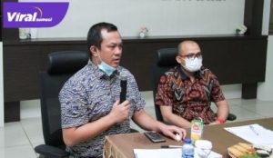 Sekretaris BPKAD Deny SH MSi beri keterangan pada awak media. Foto : viralsumsel.com.