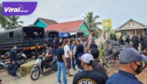 Suasana pengerbekan “kampung narkoba” di Desa Sorolangun Rawas, Sabtu (12/6/2021). Foto :viralsumsel.com